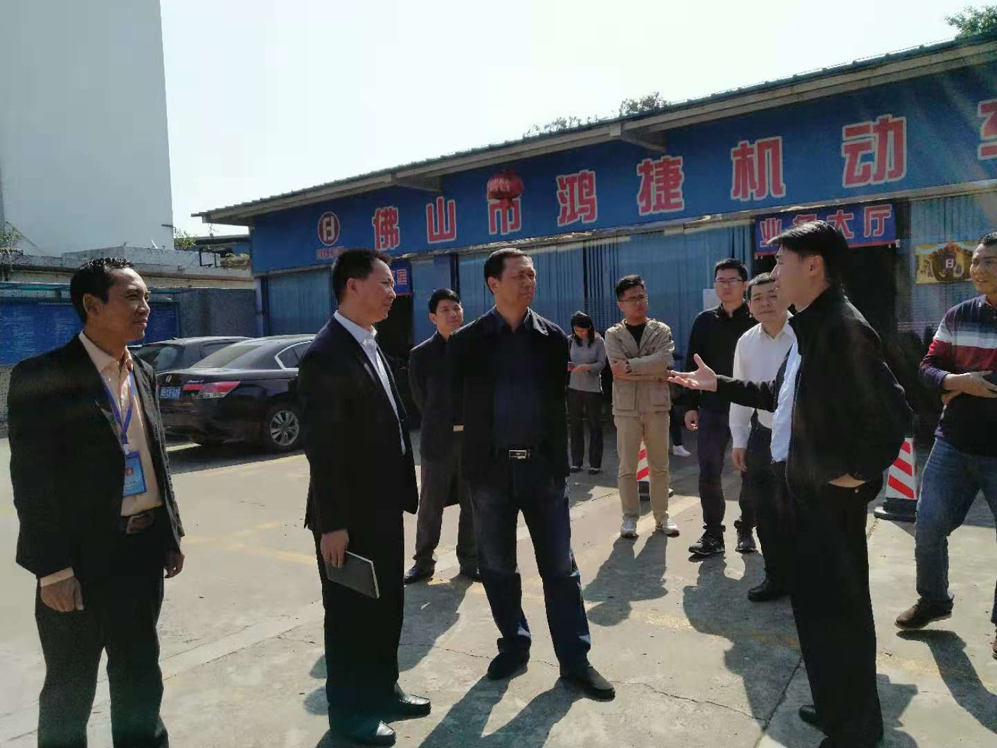 廣東省公安廳車(chē)管處汪春洋副處長(cháng)蒞臨我司三檢合一改造的檢測站指導工作